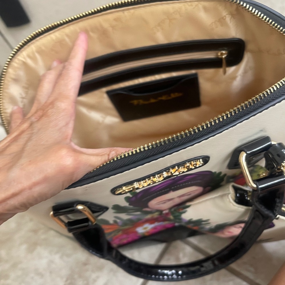 Frida Kahlo Dome Satchel Bag and Matching Coin Pouch Black Patent Cream Floral - Picture 11 of 12